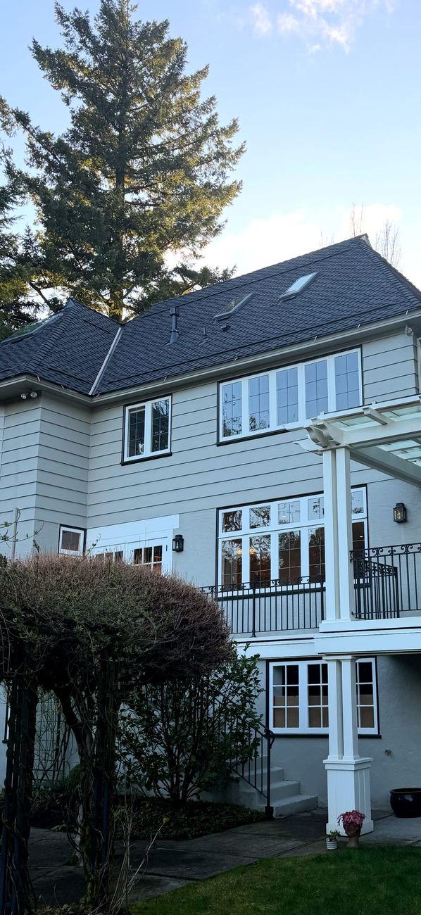 Pacific Northwest home with new siding, roof, and windows completed by Liberty